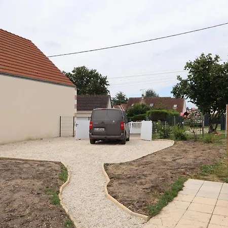 Maison Individuelle Aux Portes De La Sologne La Ferté-Saint-Aubin Exterior foto